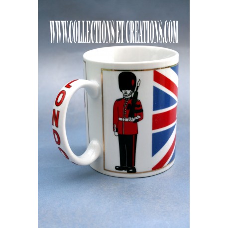 MUG LONDON GUARD