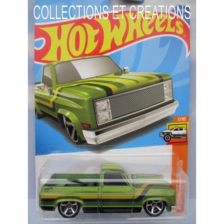 HOT WHEELS HW HOT TRUCKS "83 CHEVY SILVERADO 710"