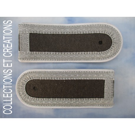 EPAULETTES DDR BLANC "SERGENT INFANTERIE"