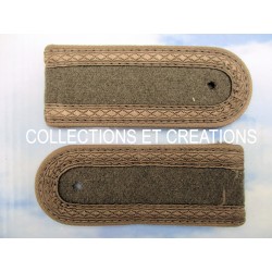 EPAULETTES DDR "SERGENT TENUE DE COMNAT"