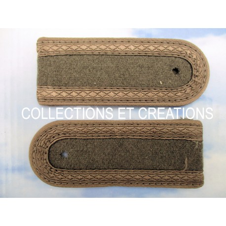 EPAULETTES DDR "SERGENT TENUE DE COMNAT"