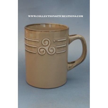 MUG TRISKEL BEIGE